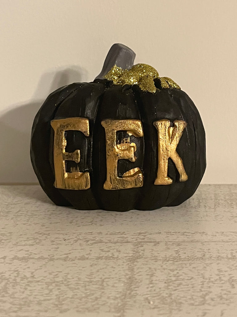 Halloween Decor EEK!