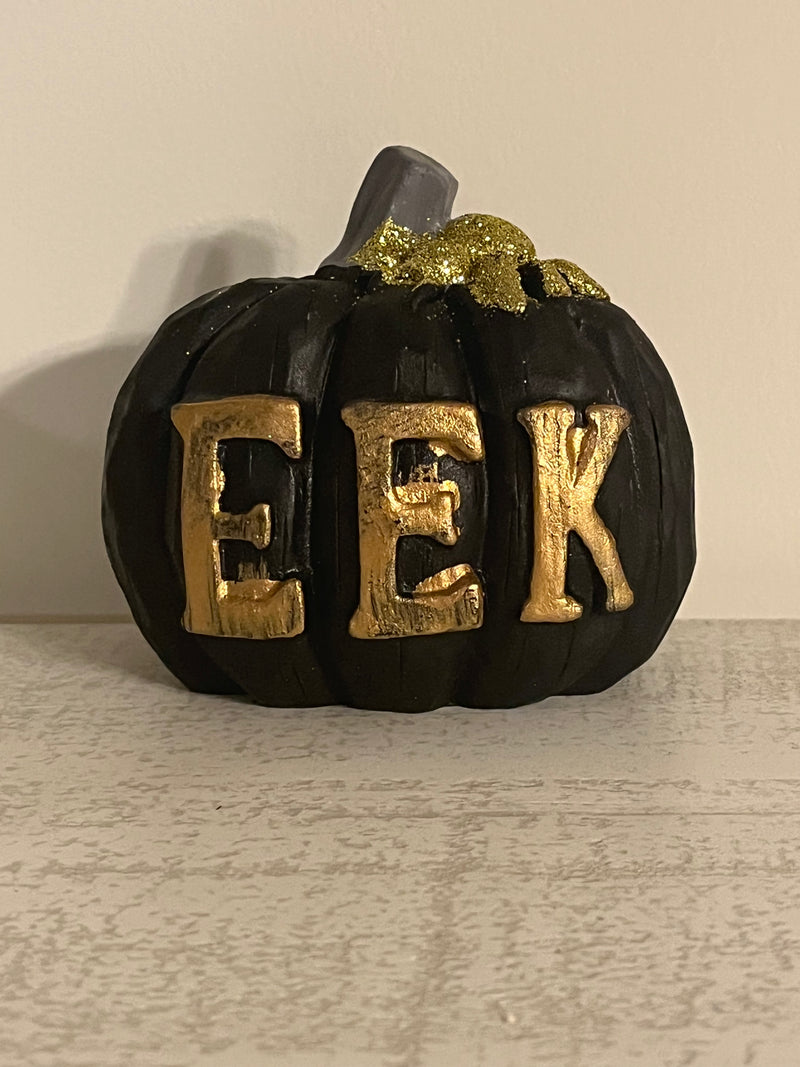 Halloween Decor EEK!